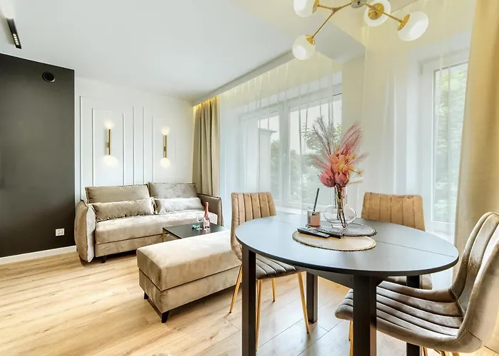 A&j Aparts Ii Apartment *